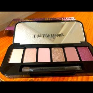 Buxom Eyeshadow Pallet